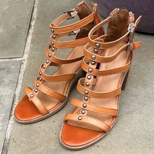 Women’s Guess Gladiator Sandals Heels size 5.5